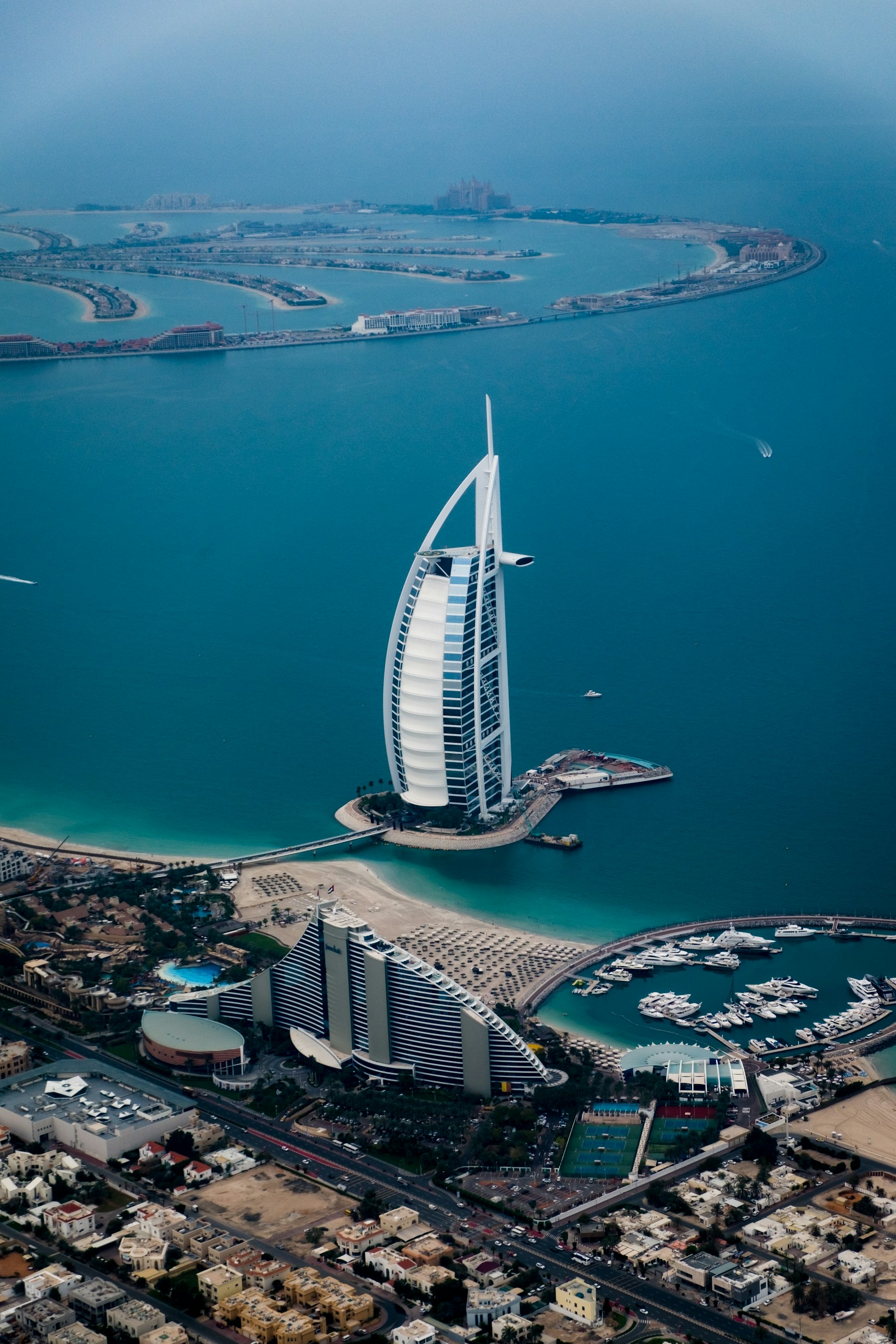 Hotel Burj Al Arab frente al mar en Dubái